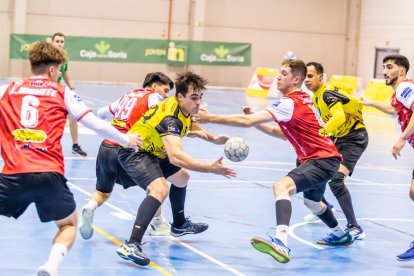 La grada se volcó con el equipo durante todo el choque