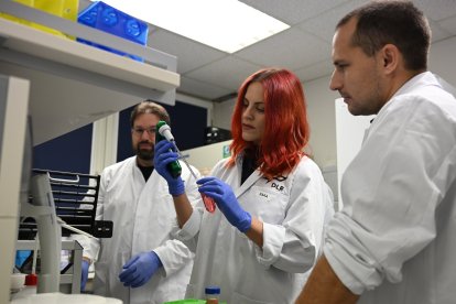 Sara García durante su entrenamiento como astronauta de la ESA.