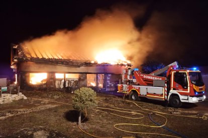 Llamas del incendio ocurrido junto a la Venta de Tiermes