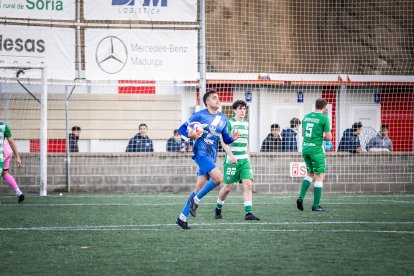 El San José gana el derbi y se mete de lleno en la lucha por el play off de ascenso.