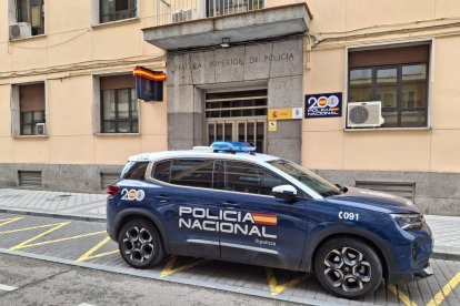 Imagen de archivo de un vehículo de la Policía Nacional.