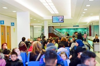Archivo - Sala De Espera-Centro Médico-.