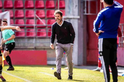 Aitor Calle en el decepcionante empate de la pasada jornada ante el Llanera.