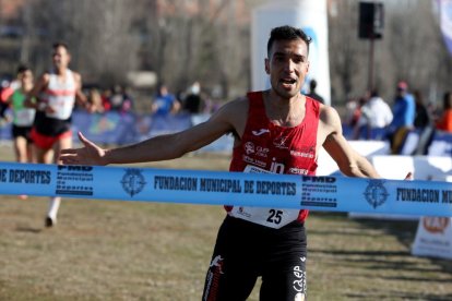 Yahya Aouina fue tercero en los 3.000 metros