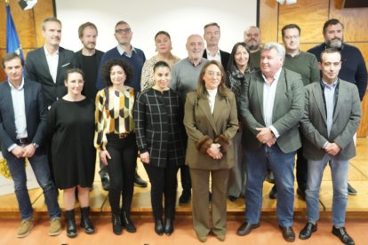 La consejera de Agricultura, Ganadería y Desarrollo Rural, María González Corral, asiste a la presentación del estudio de mercado sobre vinos de calidad a los Consejos Reguladores de las DOP e IGP de Castilla y León,