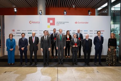 Foto de los ganadores de esta edición de los premios organizados por Banco Santander y Cámara de España.