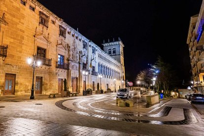 El palacio de los Condes de Gómara alberga los juzgados de la capital.