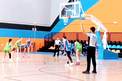 Imagen del partido del FDR Basket