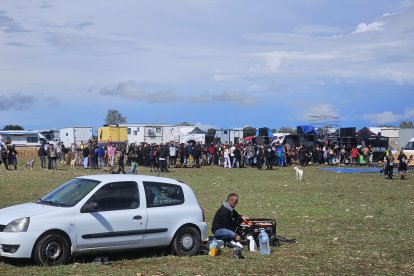 Aspecto de la 'rave' en Aguaviva de la Vega.