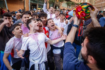 Pan, queso, bacalao y miles de sorianos disfrutando del primer gran evento sanjuanero.