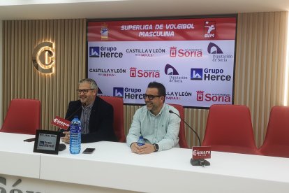 Alfredo Cabrerizo y Alberto Toribio durante la valoración de la temporada en Superliga que acaba de finalizar.