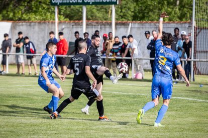 San Juan de Garray acoge la fiesta del fútbol provincial con la Copa Diputación y el Interpueblos.
