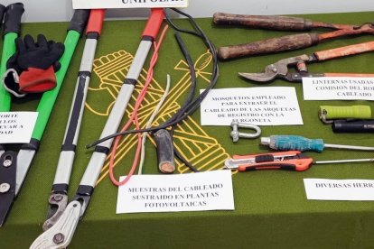 Material intervenido a los detenidos.