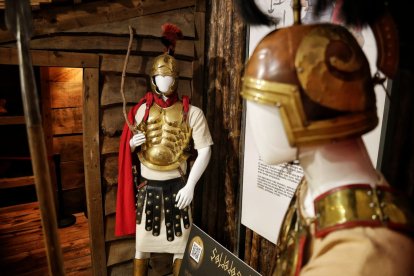 Figuras de la exposición en el Aula de Numancia en Garray (Soria).