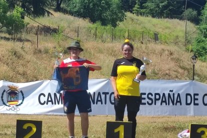 Javier Cacho a la izquierda de la imagen tras proclamarse campeón de España.