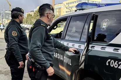 Miembros del Seprona en servicio.