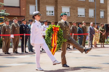 Homenaje a los militares caídos por España en los actos del 31 aniversario de la Subdelegación de Defensa en Soria.