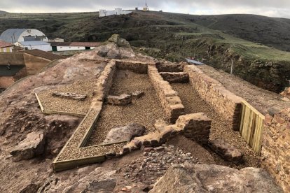 Excavaciones en el castillo de Borobia consolidadas.