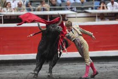 Borja Jiménez durante un festejo.