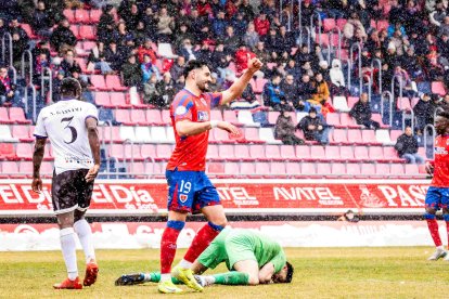 Jony seguirá en el Numancia una temporada más.