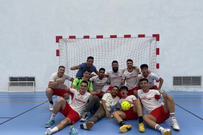 El equipo ganador del torneo de Fútbol Sala celebrado en El Burgo