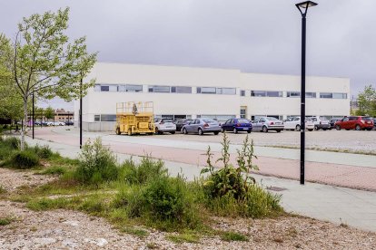 Parcela donde se construirá el polideportivo junto al Campus