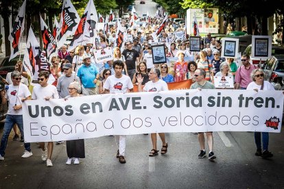 Manifestación de Soria Ya por el futuro ferroviario de la provincia.