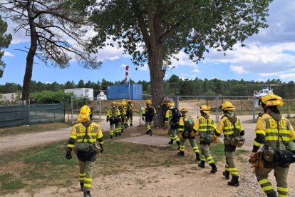Salida de los profesionales de Lubia hacia el incendio forestal de Cuellar.