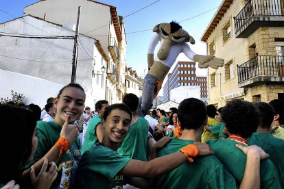 Fiestas de la juventud en Ólvega en una foto de archivo.
FOTOGRAFO: MARIO TEJEDOR HERNÁNDEZ 06/08/2011