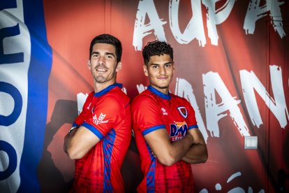 Carlos Gutiérrez e Ian Olivera, dos futbolistas y un mismo objetivo: solidez y contundencia defensiva.