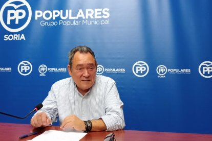 Saturnino de Gregorio durante la rueda de prensa.