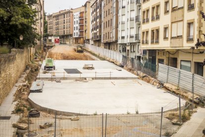 Obras de ampliación del aparcamiento de Doctrina.