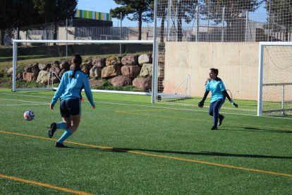 Entrenamiento del Golmayo Camaretas femenino.