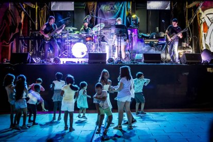 El pregón y el festival Music made in Quintana abren las fiestas