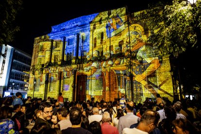 Espectacular videomapping proyectado sobre el Banco de España.