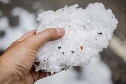 Restos de una tormenta con pedrisco en la provincia esta primavera.