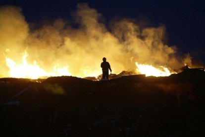 El PSOE exige un convenio de incendios anual a dos bandas.