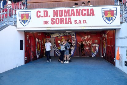 Abel Segovia en el túnel de vestuarios antes del inicio del encuentro.