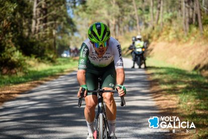 Antonio González en una etapa de la Vuelta a Galicia.