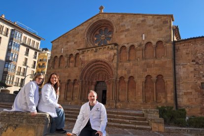Los investigadores Judith Oró, Stefanía Sandoval y Daniel Martín en Santo Domingo.