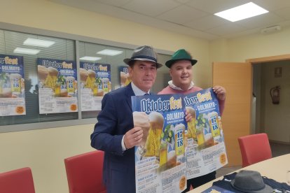 Benito Serrano y Mario Martínez, en lapresentación  de la segunda edición del Oktoberfest.