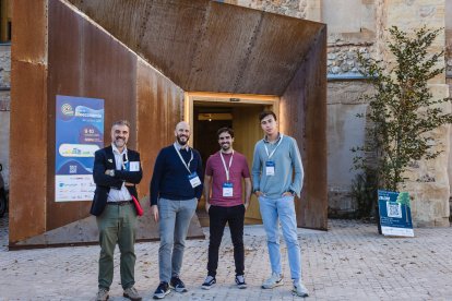 De izquierda a derecha, Fernando Rubio (Cesefor),  Aitzol Fernández (ABC Composites), Adrián Elosúa (Naturdomo) y Lucas Olivella (Tokenized).