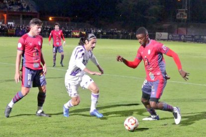 El Numancia empataba a cero la pasada temporada en el campo del Ávila.