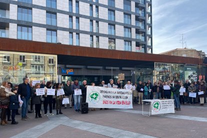 Concentración convocada por la Plataforma por la Sanidad Pública en Soria.
