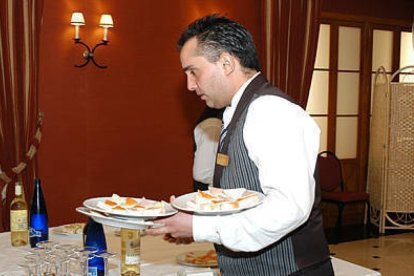 El de hostelería es uno de los convenios que habrá que negociar.