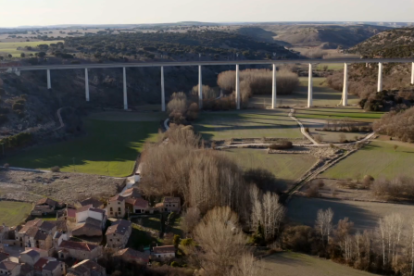 Viaducto de Río Blanco de la LAV Madrid-Barcelona.