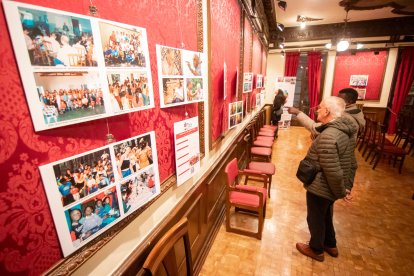 Exposición de los 25 años de Tierra sin Males, en el Casino, hasta el 19 de noviembre.