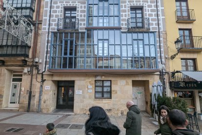 Edificio de los servicios sociales municipales, en la plaza Mayor.