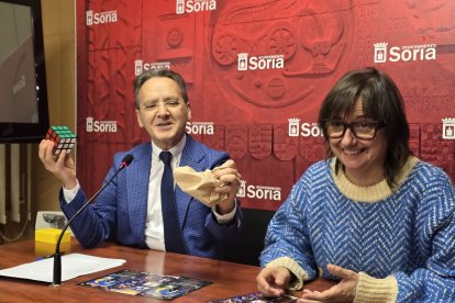 Presentación del Festival, con Juan Mayoral y Gloria Gonzalo.