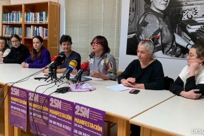 Presentación en rueda de prensa de los actos que se celebrarán en Soria con motivo del 25N.